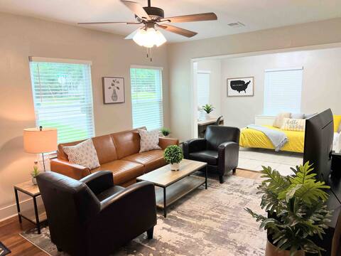 Modern entire house only 5 miles from Truist Park.