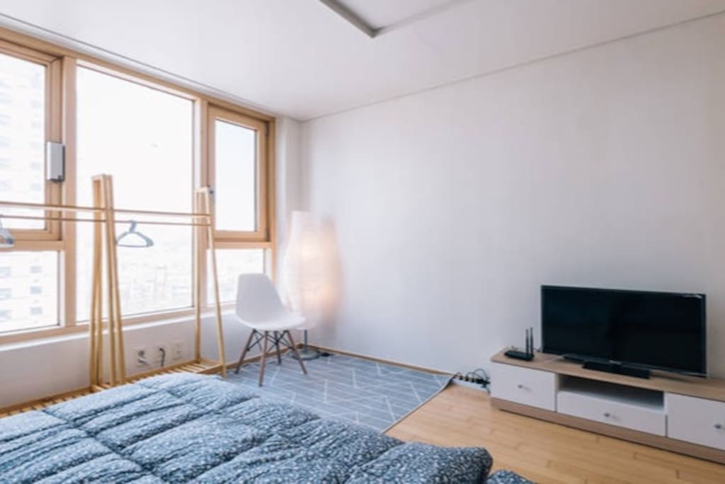 Clean and cozy room