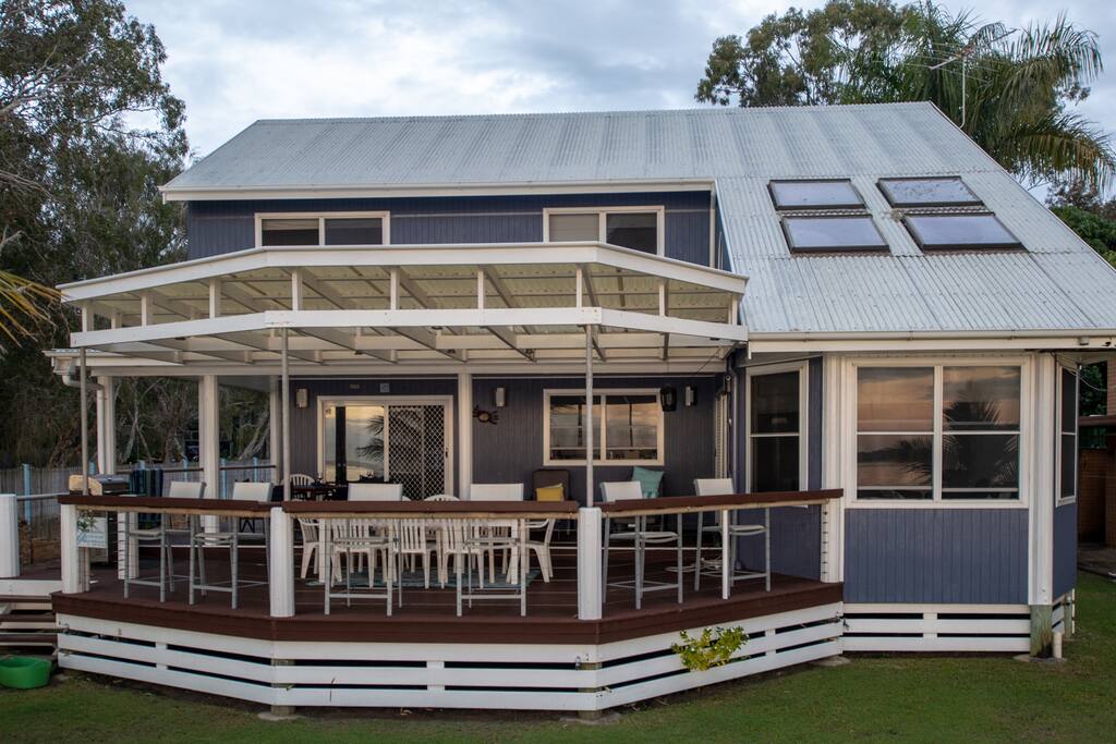 An architecturally designed gem to capture the bay breezes