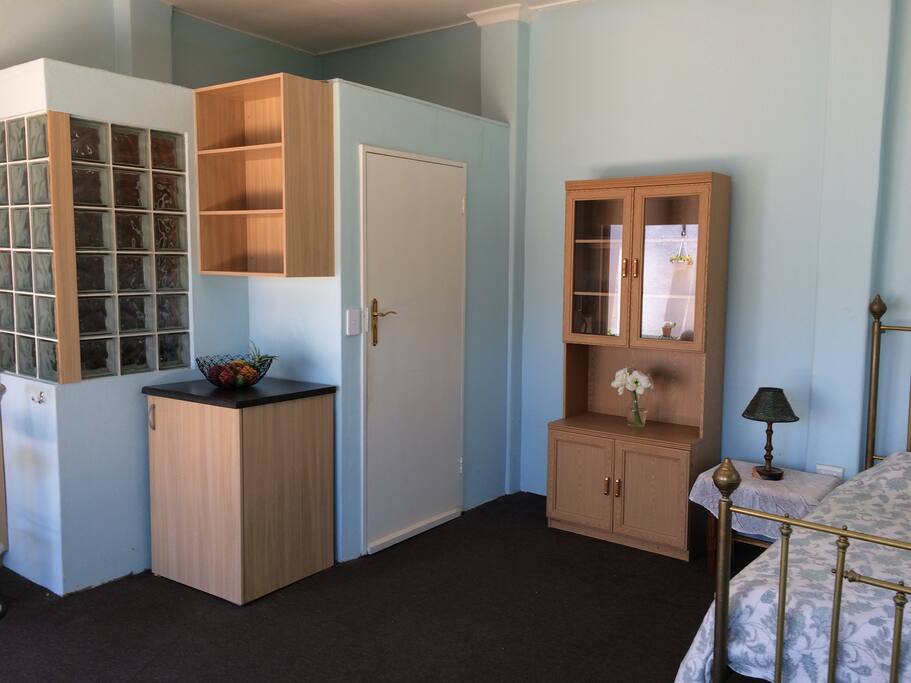 Kitchenette, Bathroom door
