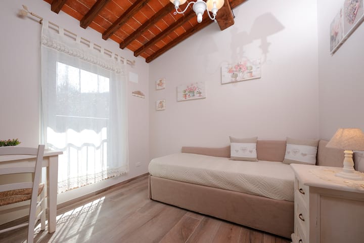 غرفة ملابس مفردة