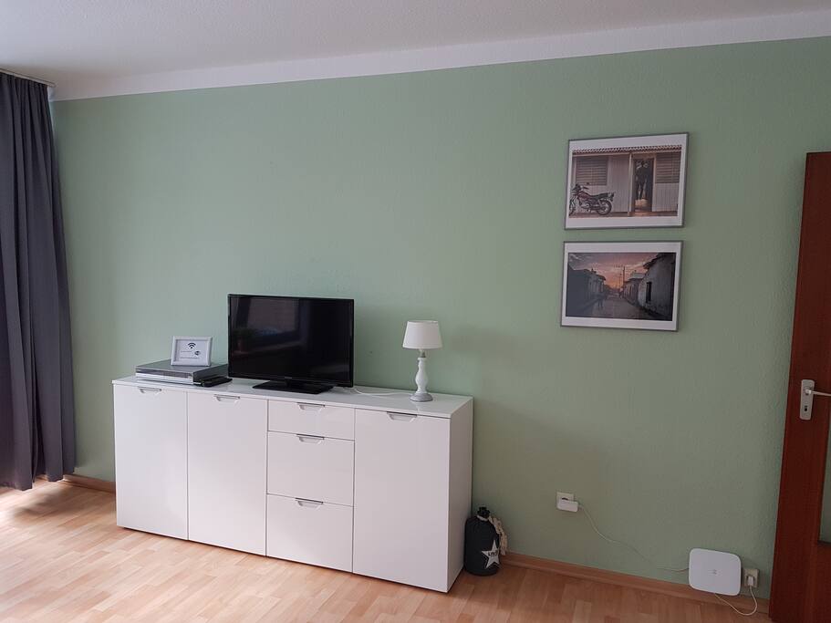 tv / living room