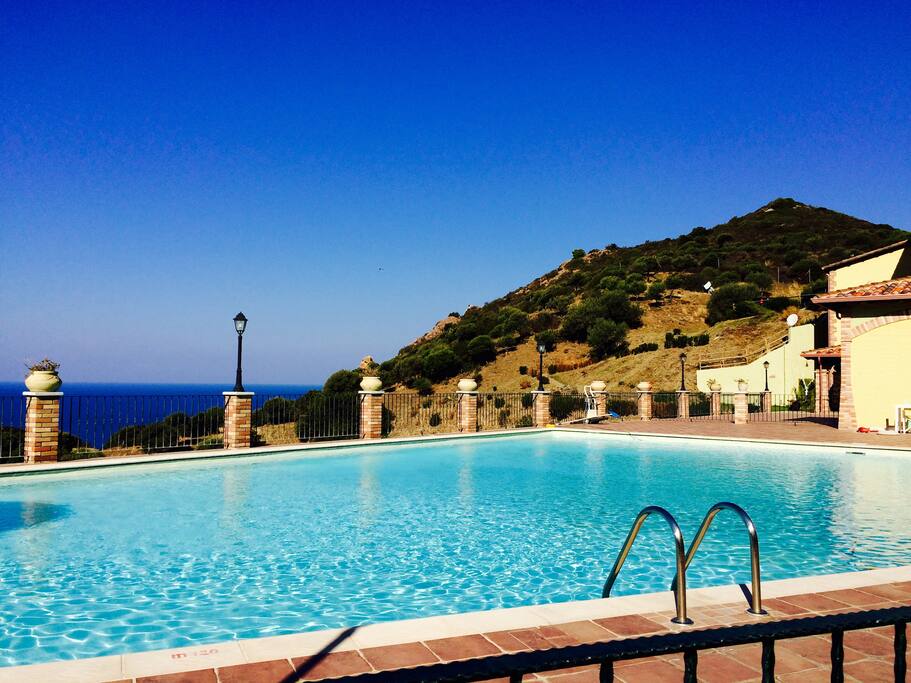 swimmingpool