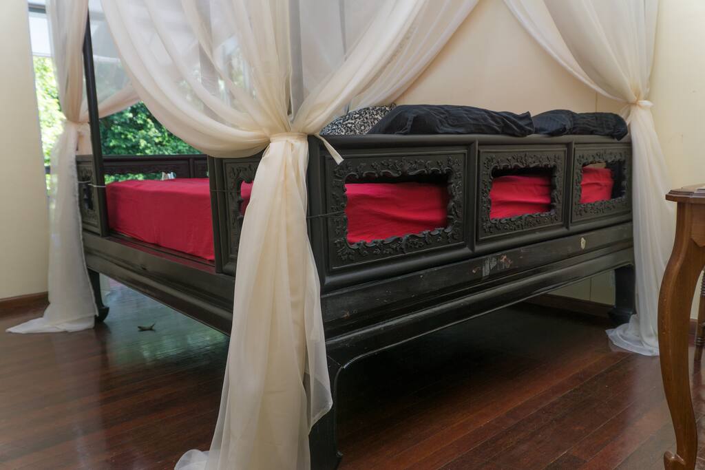 Historical Canape room