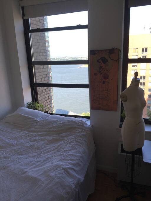 Queen size bed