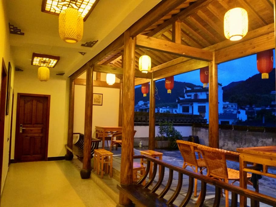 这是二楼的共享空间,住在二楼的可以开门可用