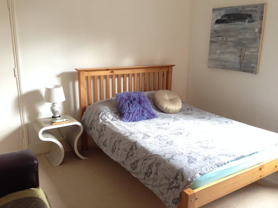 Lovely, Sunny, Quiet Double
£40 per night
