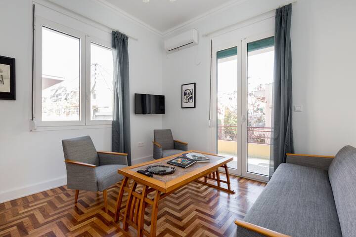 Troon of Athens Zefiros gallery image 3