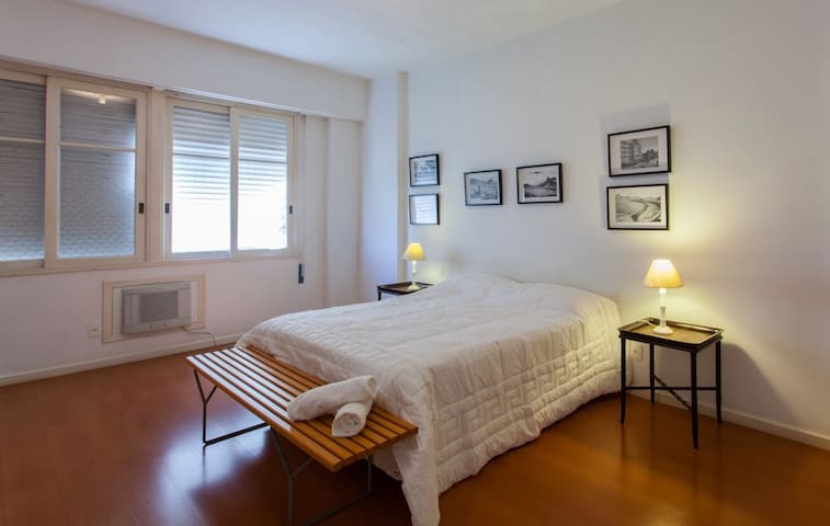 Duplex Copacabana Parcial Sea View gallery image 2