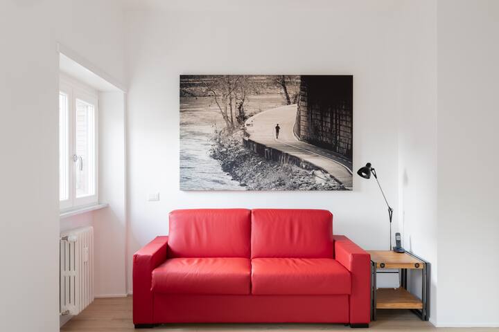 Roman Residenza: Central, Quiet, Bright, Modern. gallery image 2