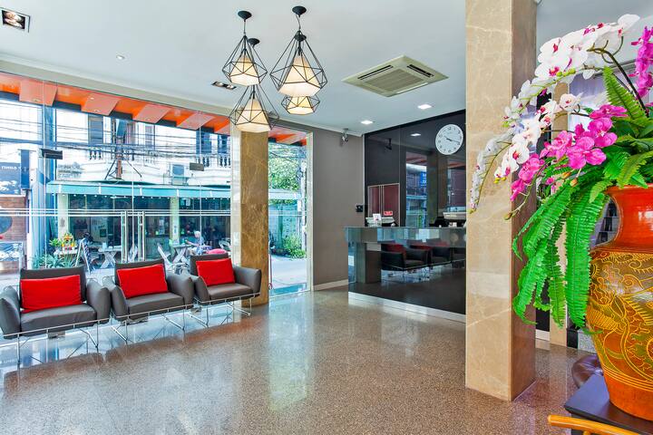 Purple Sky Resort 18br W Pool Rooftop Lounge Villas For Rent In Muang Pattaya Chang Wat Chon Buri Thailand
