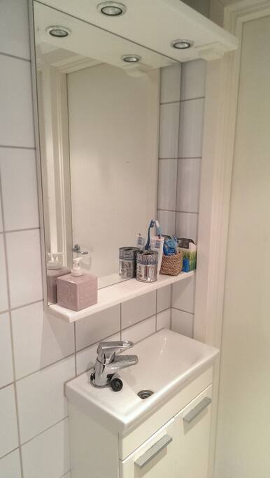 Modern bathroom