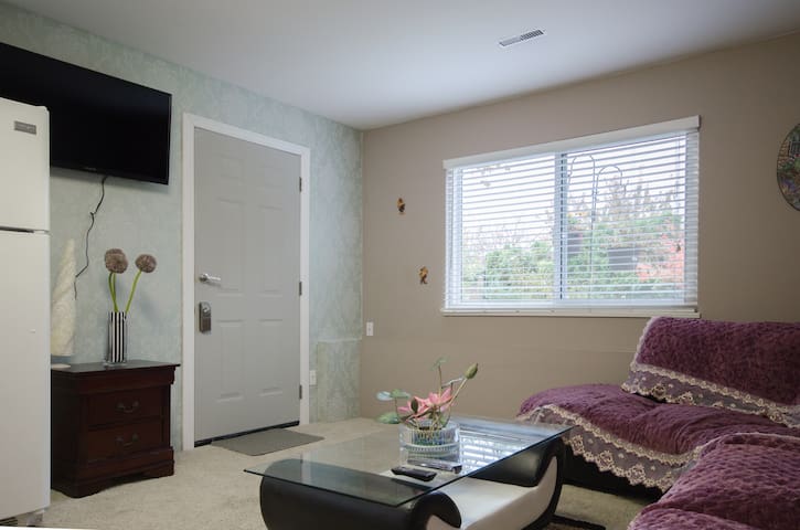 Private suite  in heart of Guildford