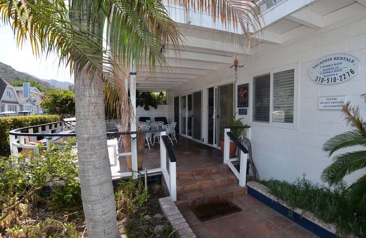 Large Deck+1 Block to Beach+Golf Cart+Pet Friendly gallery image 2