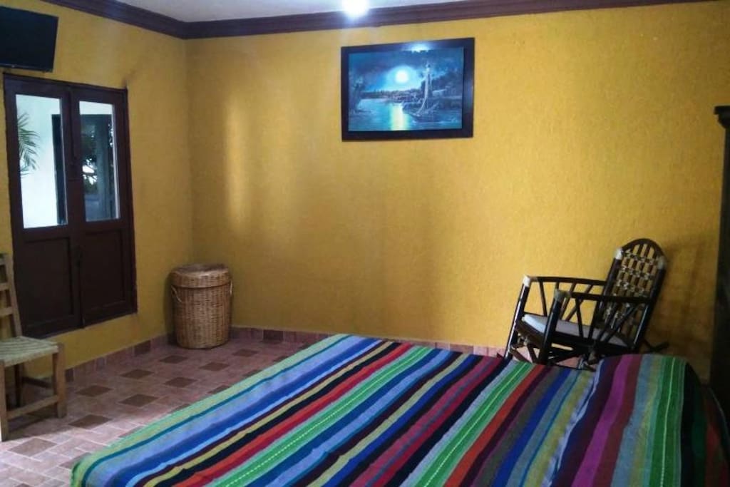Habitación King Size 2 personas, amplia con TV y wifi