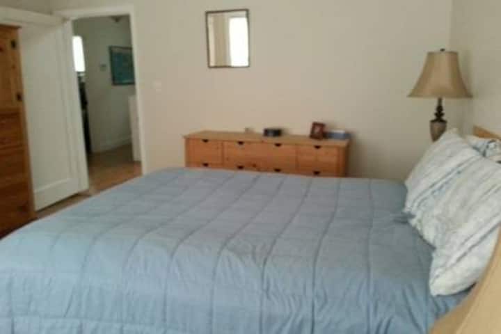 Grote hoofdslaapkamer