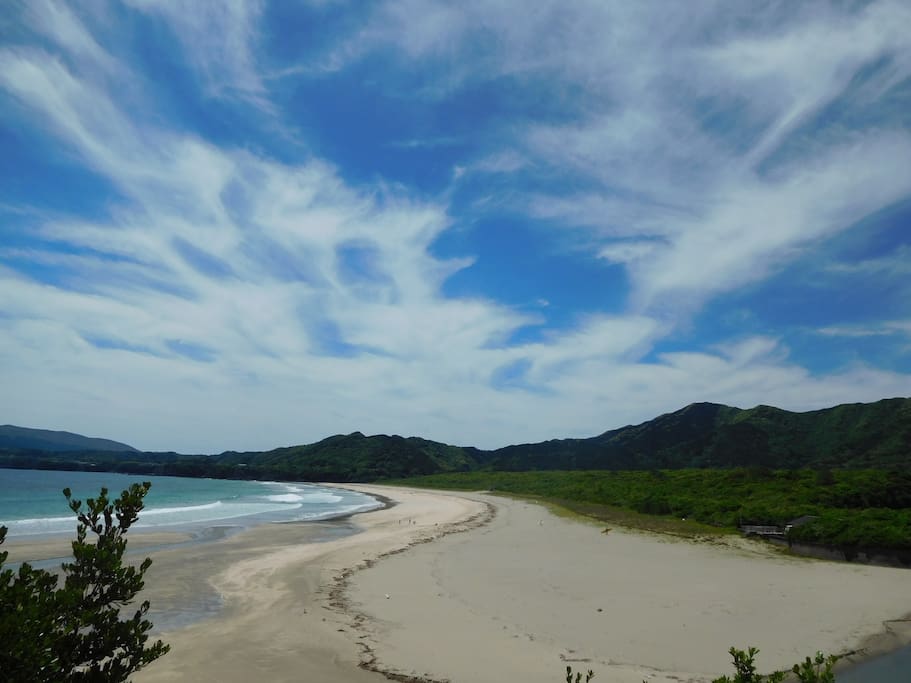 大岐ビーチ Oki beach
徒歩2分 2 minutes walk