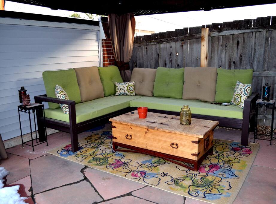 Please enjoy our outdoor space! Relax with a glass of wine in the evening or some coffee in the morning. Or just kick back with a good book!