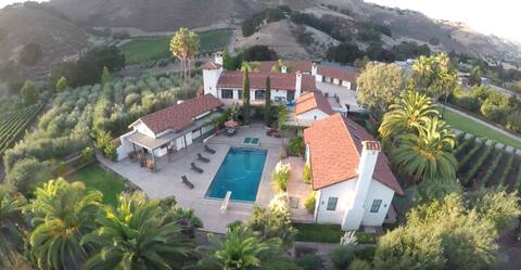 Hacienda House on Vineyard w/Pool/Hot Tub/GameRoom