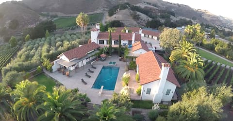 Hacienda House on Vineyard w/Pool/Hot Tub/GameRoom