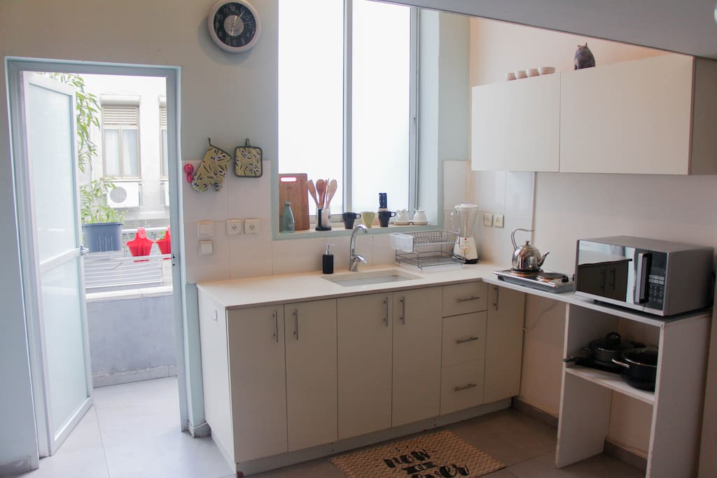 "The studio is clean and if you feel like cooking you have pretty much everything you need." - Zoé (Switzerland)
