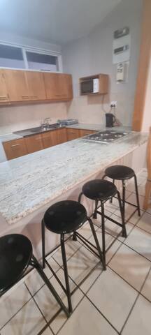 11th floor Seafront Apartment gallery image 4