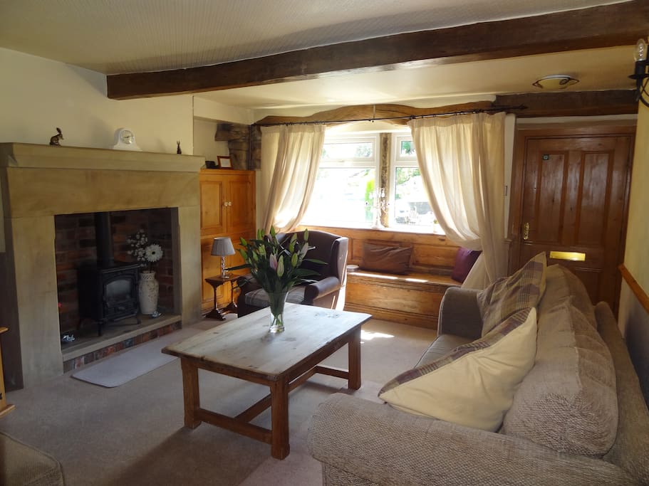 Beautifully cosy cottage lounge