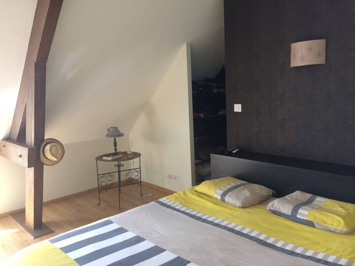 Спалня с двойно легло 160 (етаж)