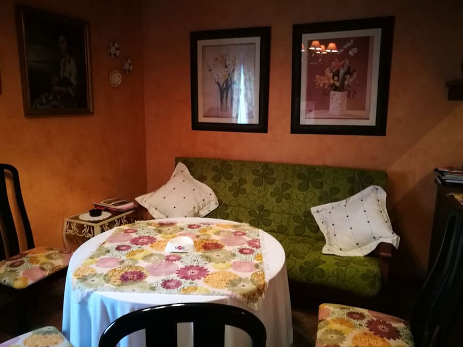 Salón con sofá cama