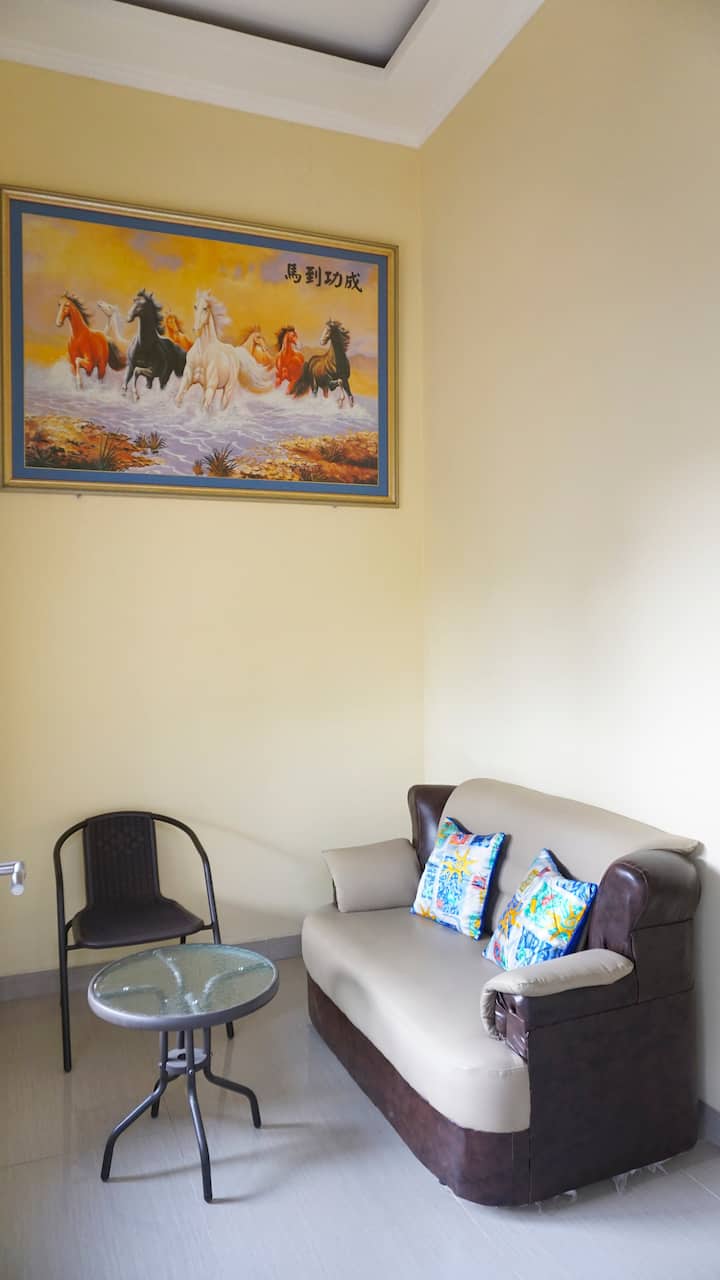 Предна всекидневна