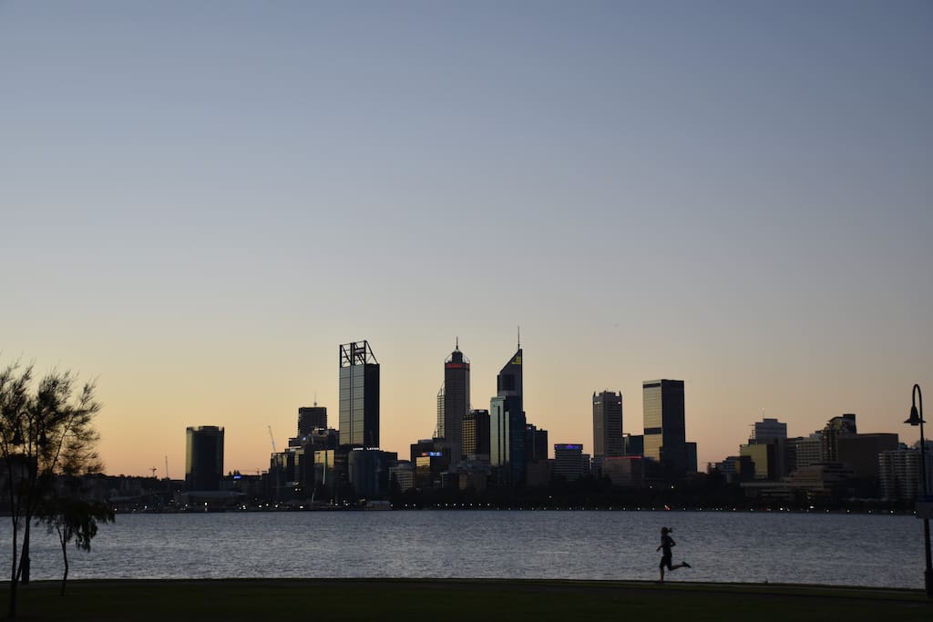 2 minute walk to South Perth Foreshore
