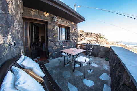 Top Airbnb: Rural house in the center in Frontera