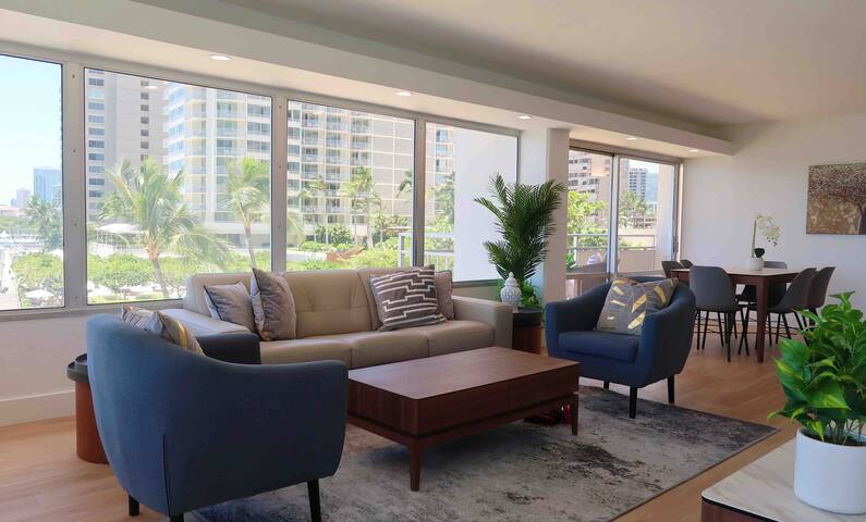 Ilikai Newly Renovated Ocean View One Free Parking gallery image 5