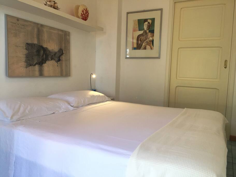 TIBERIO'S ROOM