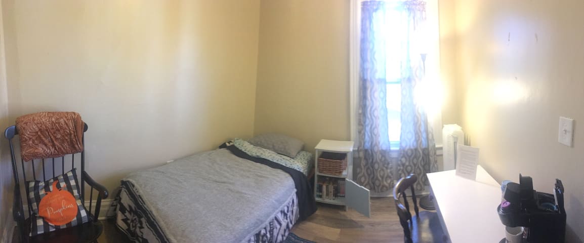 Private room in shared house