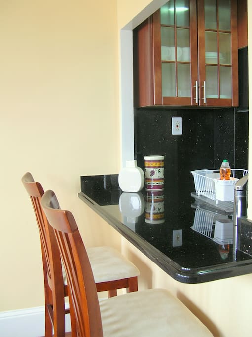 KITCHEN DINING COUNTER --- Oak Cabinets & Granite Counters