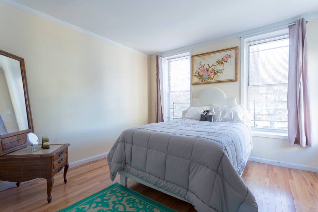 Master Bedroom with full size Bed