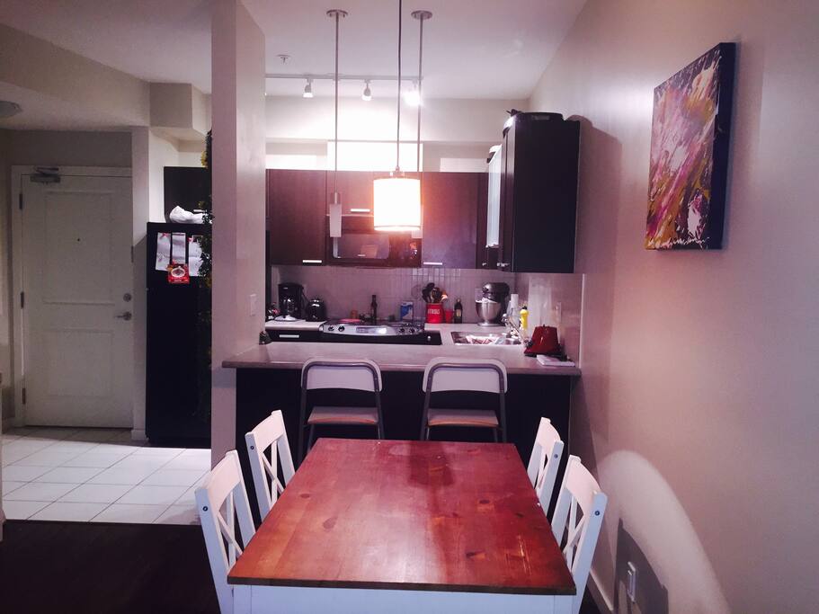Kitchen/Dining Area