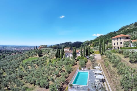 Villa Maona - villa with pool between Florence and Pisa