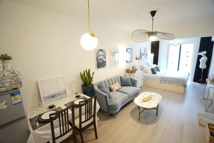 【月桂小屋】太古里IFS春日暖灰北欧风温馨双人公寓