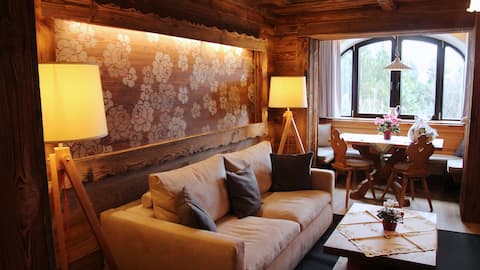 Popular Airbnb listing: Royal-Suite, 4-6 Pers., ca. 83-85 qm in Oberstaufen