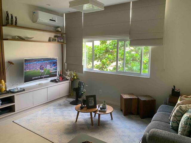 Curta Copacabana a 600m da praia