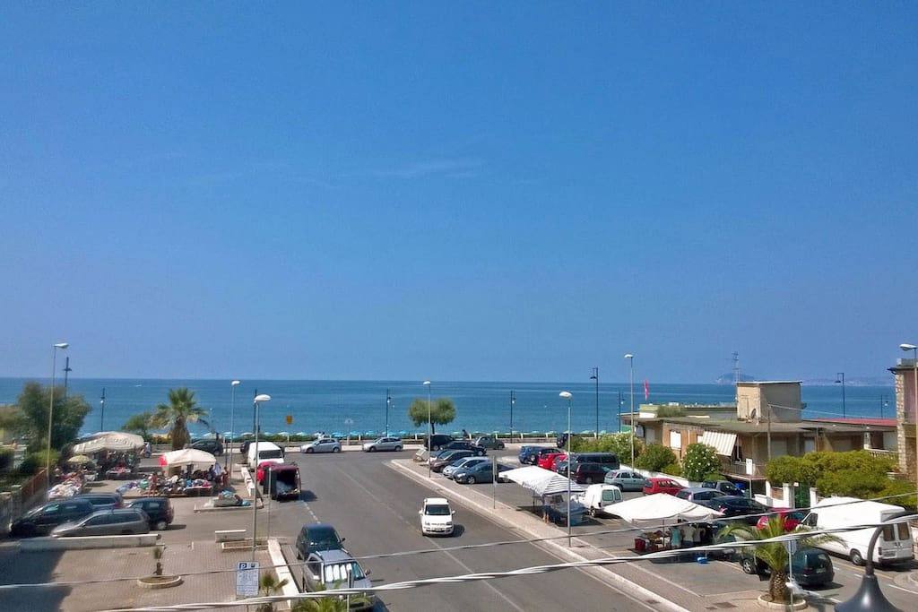 mare visto dal terrazzo
