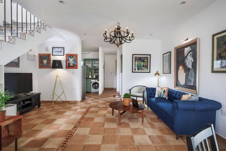 Living room image 4