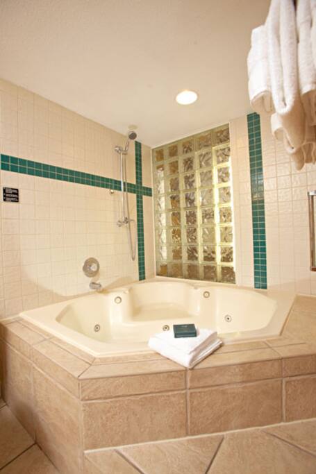 Jacuzzi Tub