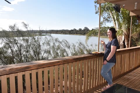 SUNSET COTTAGE - Mundic Waterfront Cottages