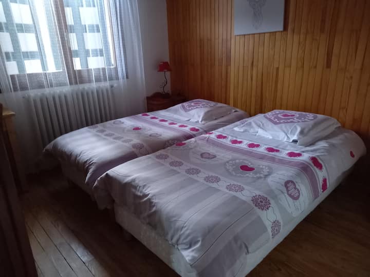 საძინებელი 1