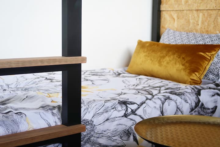 Bunk beds - sleeps 2