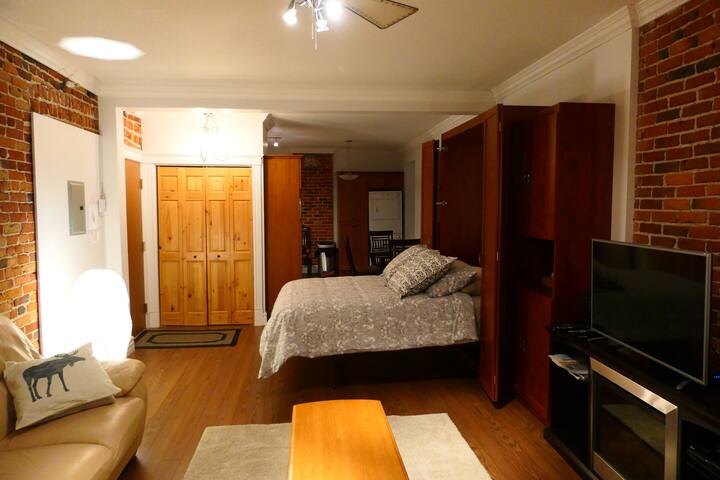 Apartement in the heart of Vieux-Québec 2/1/2