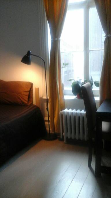 Single room B
with desk
first floor